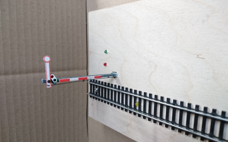 3.0.12 Servo Steuerung für Form- / Flügelsignale m. Zugbeeinflussung, programmierbar und mit Nachwippen