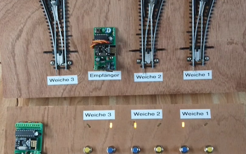 7.1.6 Funk-Module zur Servosteuerung von 3 programmierbaren Weichen-Unterflurantrieben mit Rückmeldung